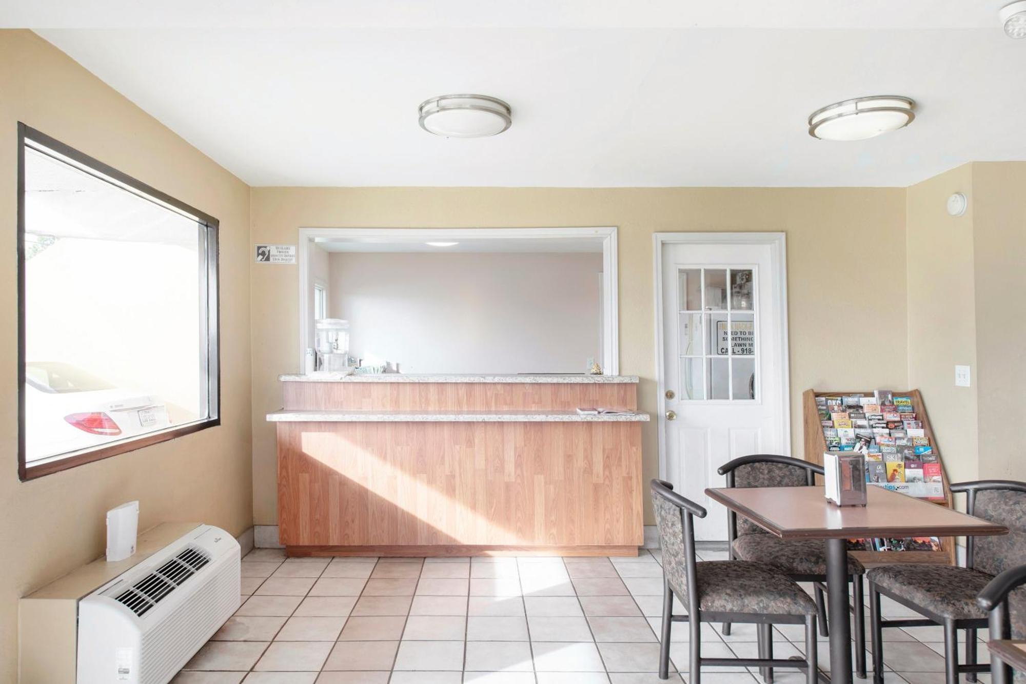 Oyo Hotel Tulsa International Airport Zewnętrze zdjęcie
